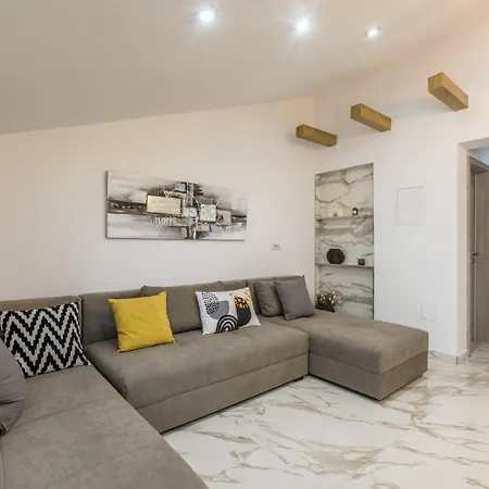 Apartment Royal Blue Vodice