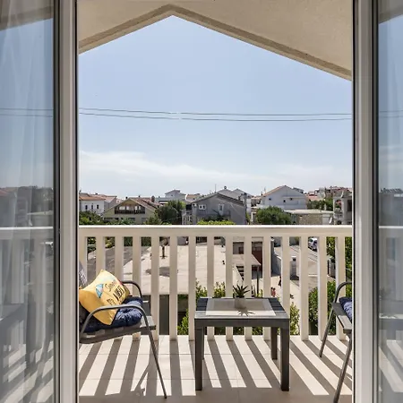 Daire Royal Blue Vodice