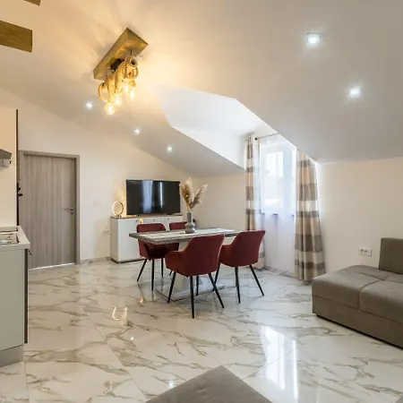 Royal Blue * וודיצה